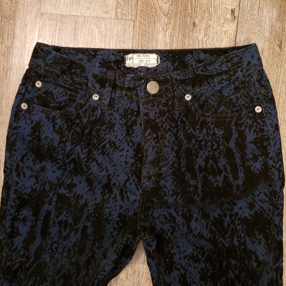 New Free People Flocked Skinny Jean's Size 27